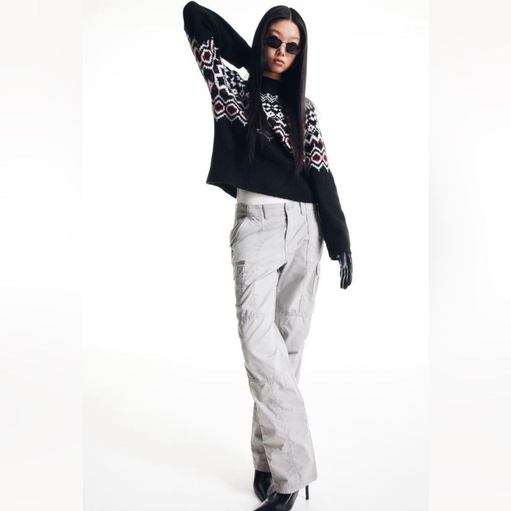 Low waist cargo pants